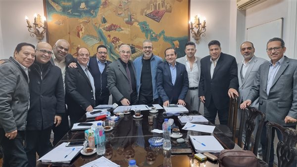 الدكتور مدحت العدل