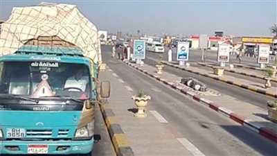 إعادة الحركة المرورية بطريق القاهرة الإسكندرية الصحراوي بعد توقف 4 ساعات بسبب الشبورة | بث مباشر