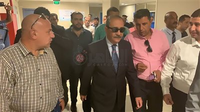 محافظ الإسماعيلية يزور مصابي غزة بمستشفى أبو خليفة: مصر سبّاقة وتبذل كل جهدها لمساعدة للأشقاء | صور