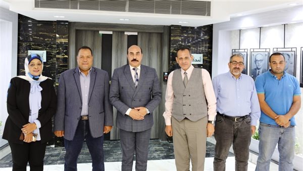 محافظ أسوان 