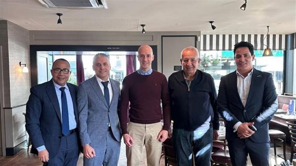 مجموعة بيك الباتروس