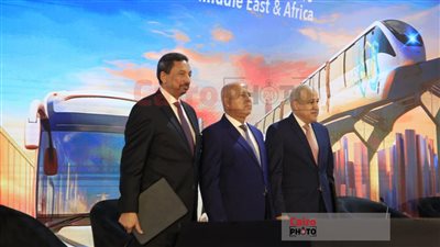 وزير النقل يشهد توقيع اتفاقيات وعقود في ثالث أيام معرض النقل الذكي | بث مباشر