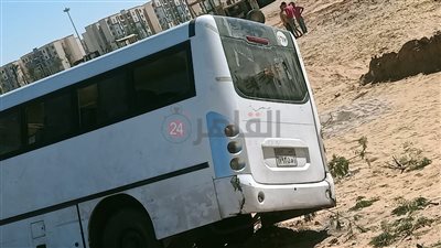 إصابة 9 أشخاص في انقلاب ميكروباص بمدخل حدائق العاصمة بالقاهرة الجديدة | صور