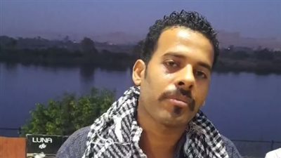 قصة كفاح بائع حمص على كورنيش المنيا: بشتغل من وأنا في ابتدائي.. ومراتي مستحملتش ظروفي وسابتني | بث مباشر