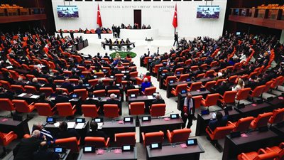 أول دولة أوربية تعلن مقاطعة الشركات الداعمة لإسرائيل