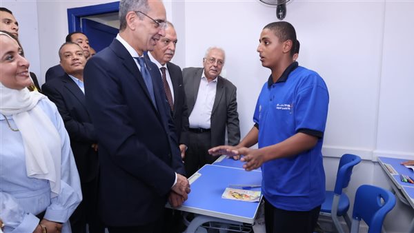 وزير الاتصالات 