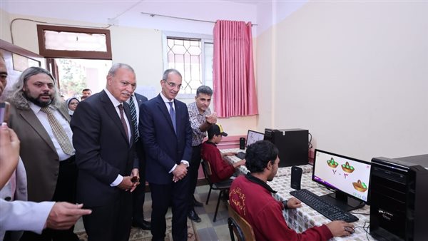 وزير الاتصالات 