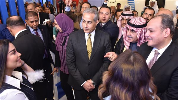 وزير العمل - حسن