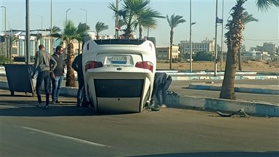 إصابة شخص في انقلاب ملاكي على كورنيش السويس 