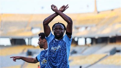 لم يتسلمها.. فيستون ماييلي يحصد جائزة رجل مباراة بيراميدز والمقاولون العرب