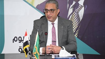 محافظ الفيوم يناقش الإجراءات التنظيمية لمهرجان الفيوم لأفلام البيئة والفنون المعاصرة