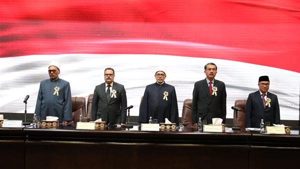  حفل تكريم الخريجين