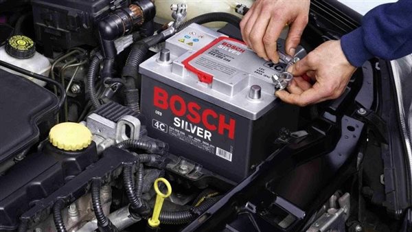 بطارية السيارة