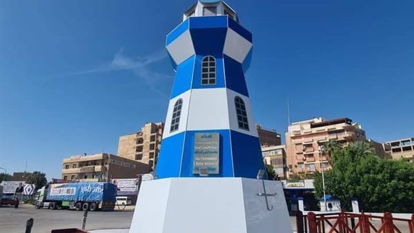 مجسم للفنار في ضاحية