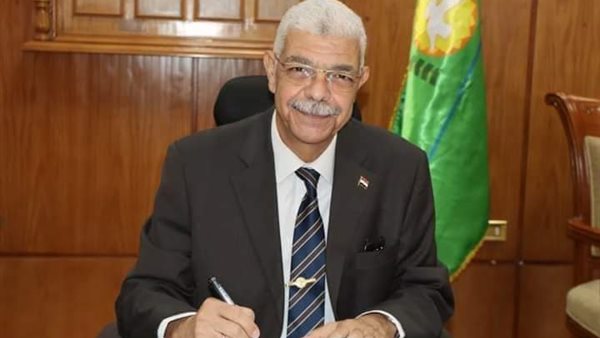 الدكتور أحمد القاصد