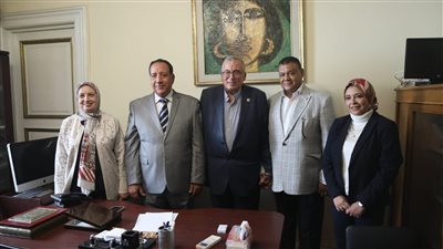 بحث سبل التعاون بين نقابتي الصحفيين والأطباء بالإسكندرية 