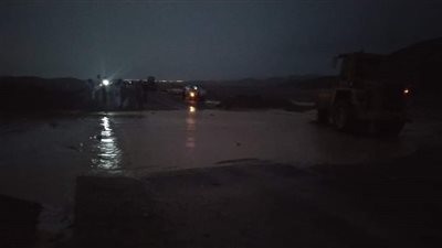 سقوط أمطار بين غزيرة ومتوسطة على جنوب مرسى علم بالبحر الأحمر| صور