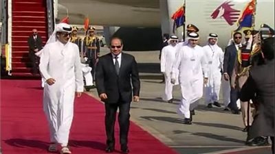 بمراسم رسمية وموسيقى عسكرية.. الرئيس السيسي يستقبل أمير قطر | بث مباشر