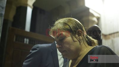 المخرجة منال الصيفي أرملة أشرف مصيلحي تحرص على مواساة سلوى محمد علي بعزاء والدتها