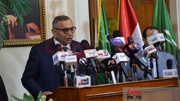 عبد السند يمامة رئيس