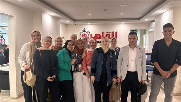 طلاب كلية الإعلام