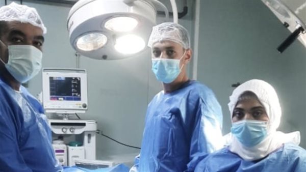 الفريق الطبي بمستشفى