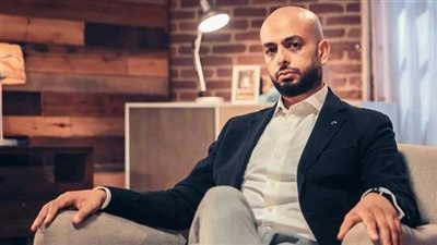 أحمد مراد: الفن لازم يكون مزعج.. ومن السذاجة إنك تقرأ رواية وتفكر حالك هيتصلح