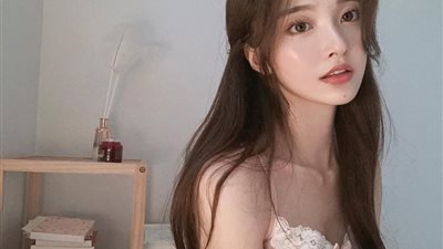 بعد وفاتها.. من هي المغنية الكورية كيم ناهي؟