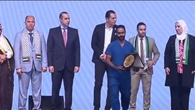 تكريم سائقي شاحنات المساعدات لدعم الأشقاء في غزة