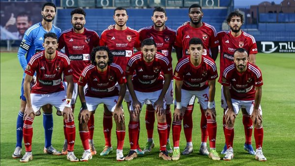 فريق الكرة بالأهلي