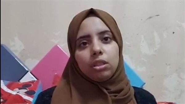 والدة الطفل 