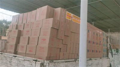 ضبط سيارة محملة بمنتجات مجهولة المصدر بالأقصر