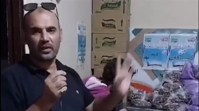 أهالي السويس يجهزون مواد غذائية لـ غزة: مش عايزين نحرم نفسنا من الثواب وعملنا 450 كرتونة | بث مباشر 