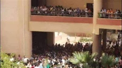 التفاصيل الكاملة لمصرع طالبة عقب سقوطها من الطابق الرابع بجامعة سوهاج.. وصديقاتها: بتمر بأزمة نفسية منذ عدة أيام