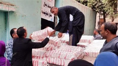 طرح سكر بـ 27 جنيها للكيلو خلال قوافل تموينية وحملات رقابية على الأسواق بالمنيا