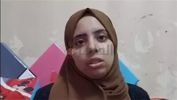 والدة الطفل 