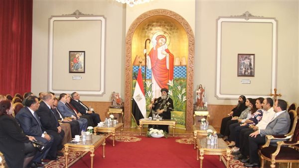 رئيس الوفد يلتقي