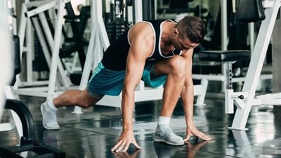 تمارين خشونة الركبة في الجيم.. أبرزها الإحماء والتمديد