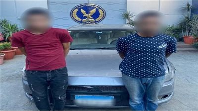 ضبط شخصين لاتهامهما بالنصب على مالك محل وصدمه بسيارتهما في القاهرة