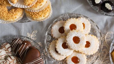 احذر الإفراط في تناول الحلويات.. هذه الأضرار تلحق بك