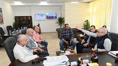 العمل على مدار الساعة.. وزير الإسكان يتابع معدلات إنجاز المشروعات بالعلمين الجديدة