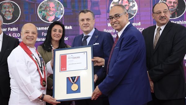 وزير السياحة