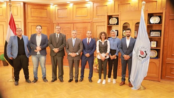 رئيس جامعة السويس