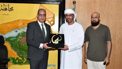 محافظ الفيوم يستقبل ممثلي مؤسسة زايد العليا لأصحاب الهمم لبحث سبل التوسع في مراكز التخاطب