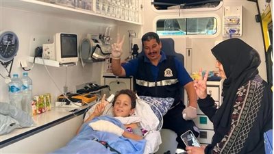 احكوا للمصريين يطلعوني أتعالج.. وصول الطفل الفلسطيني عبدالله كحيل لمعهد ناصر| بث مباشر 