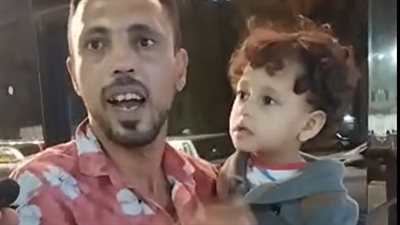 قصة كفاح بائع إكسسوارات بالسويس: بشتغل عشان ابني ونفسي طليقتي ترجع ونربيه في حضننا| بث مباشر 