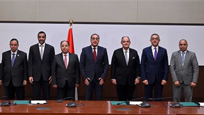 توقيع اتفاق إطاري مُلزم بين الحكومة المصرية وشركة جلوبال أوتو لتصنيع السيارات محليًا