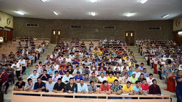 طلاب تعليم عالي-صورة