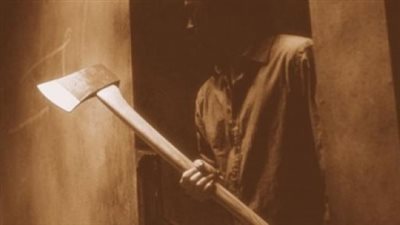 بيهدد بإنهاء حياة صغيرته بالفأس.. سماح تستغيث من زوجها وتطلب الطلاق للضرر بمحكمة الأسرة