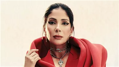 تعبيرات وجهها معبرة دون حديث.. كيف جعلت منى زكي الجمهور يتعلق بها؟